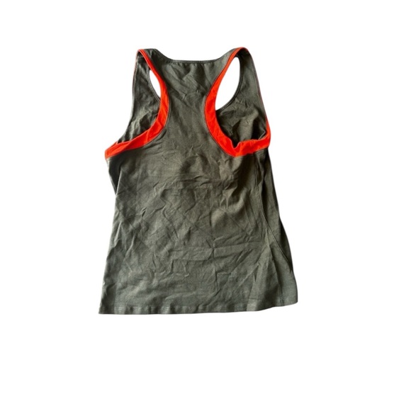 Gap Body Racerback Tank Top With Built In Bra. - Picture 2 of 3